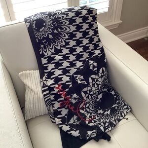 Desigual Black and White Patterned very long Scarf